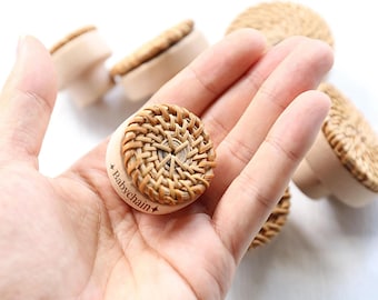Bouton bobo en rotin, matériel de meubles de tiroir en rotin, boutons d'armoire, poignées de commode gravées sur mesure, poignées de boutons en bois, bouton de commode bobo
