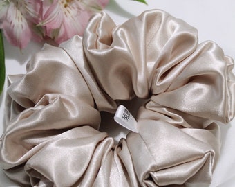 Champagne Scrunchies | | de satin nuptial | Scrunchies surdimensionnés | XXL Scrunchies Satin Scrunchies | Fait à la main au Canada | Extensible