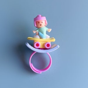 Polly Pocket Sammie On A Skateboard Ring, 90&#39;s Original Polly Pocket, 1991 Sammie Skateboard Complete