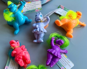 1 x Mini Darlin’ Dino, 90’s Girls Toy Dinosaurs With Long Hair, Cute Rainbow 90’s Darling Dinos Mini Toys Meritus, Pastel Rainbow 90s Toys