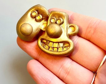 RARE Wallace & Gromit Pin Badge, A Grand Night Out Theatre Show Badges, Wallace Gromit 90s Gold Pin Badge, Aardman Animation Vintage Resin