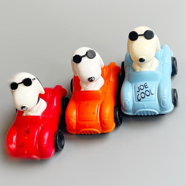 Vintage Snoopy Collectibles Auto Lufterfrischer, WÄHLEN SIE IHRE EIGENEN, Snoopy Peanuts Woodstock, Joe Coole Autos Snoopy Mini Figuren Farbige Autos