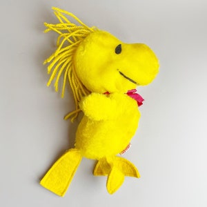 Peluche vintage de Woodstock, pájaro amarillo de Snoopy y Peanuts, con patas de fieltro de 18 cm.