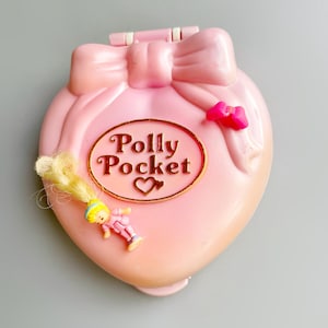 Polly Pocket Fitness Studio Stylin’ Workout, Vintage 90&#39;s Polly Pocket Salon Pink Heart Polly Pocket Compact Case, Polly With Hair Vintage