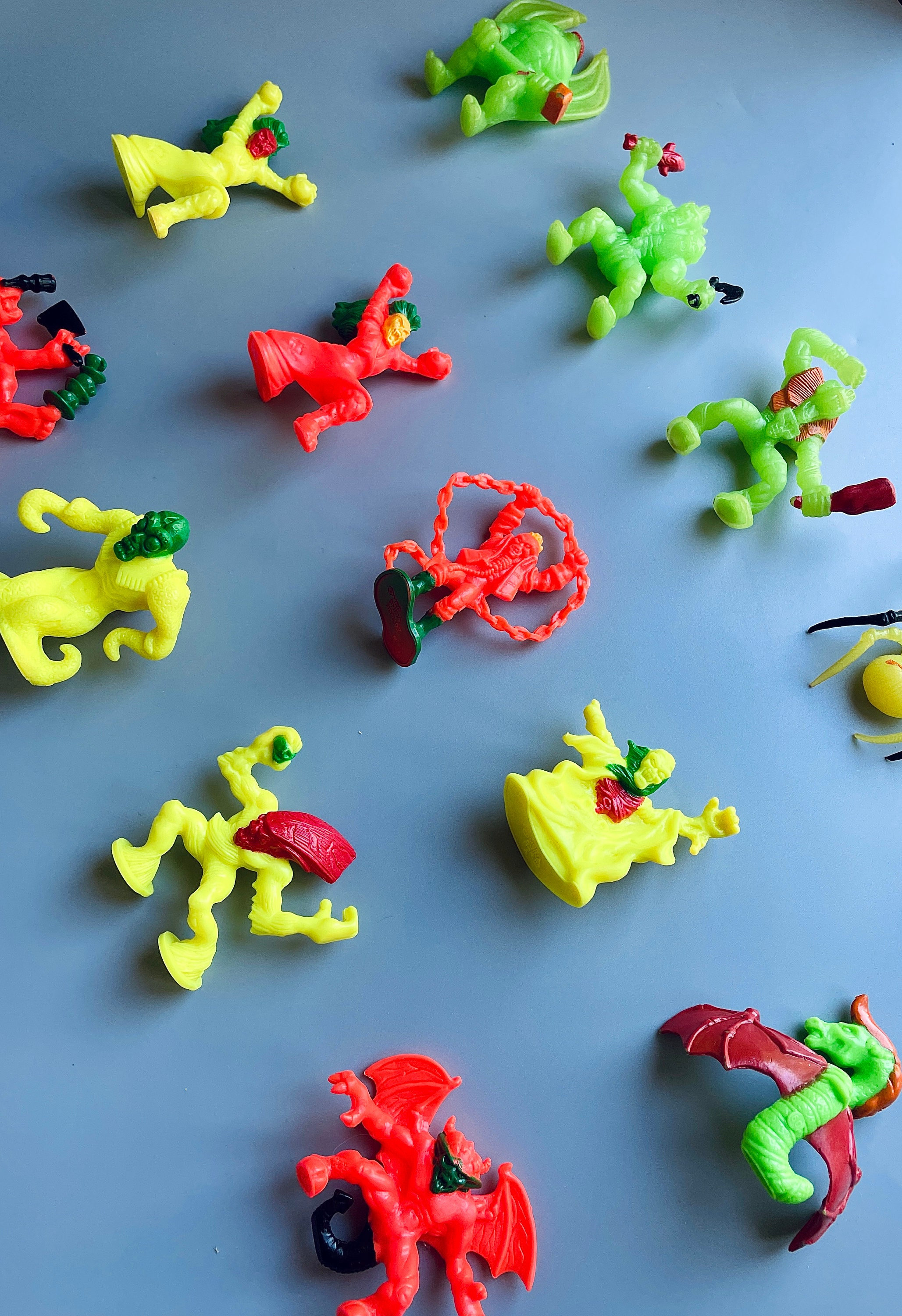 Monster In My Pocket Series 3 / 4 / 5, CHOOSE YOUR OWN, Vintage Monster In Your Pocket 90's Neon Monster S4,