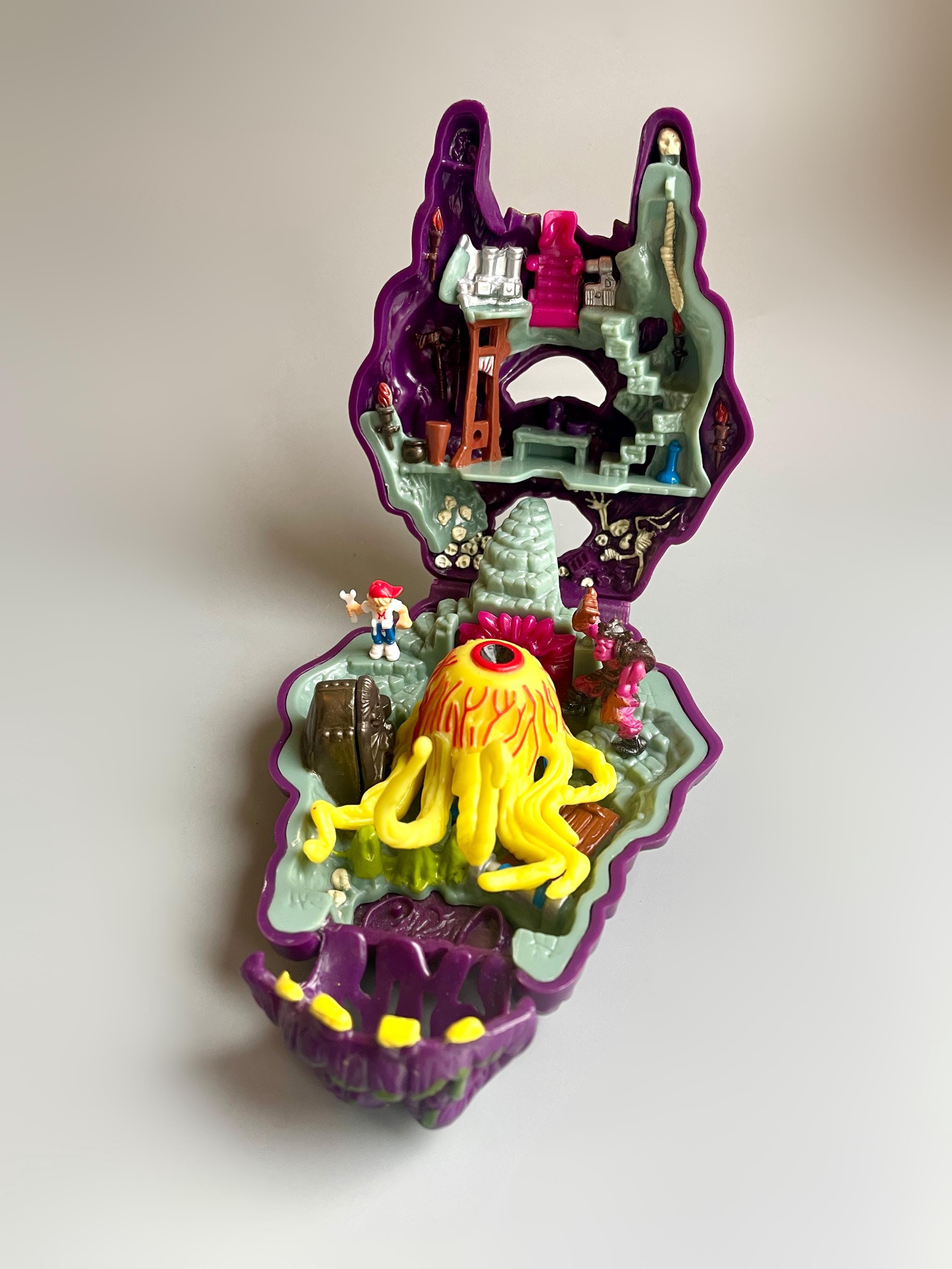 Mighty Max Outwits the Cyclops Doom Zone, 90's Mighty Max