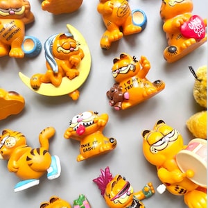 Vintage Garfield Figures, CHOOSE YOUR OWN, Garfield Bully Figures, Garfield Key Rings, 80's Garfield Cat Collectibles, Plush Gripper