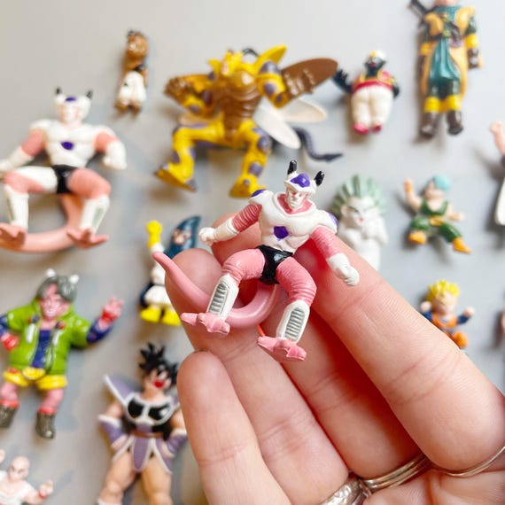 ドラゴンボールZ ミニフィギュア、自分だけのフィギュアを選ぼう