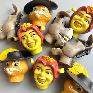 Adornos para lápices de Shrek 2, elige el tuyo, Burro, Fiona, El Gato con Botas, adornos de plástico móviles, regalo vintage de Shrek de los años 2000 Y2K.