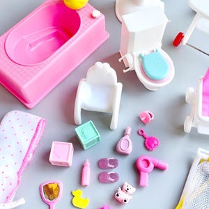 Barbie Kelly Shelly Accessories, CHOOSE YOUR OWN, Bathtime Fun, Kelly Potty Training, 90&#39;S  Baby Sister Day Care Accessories Spare Barbie
