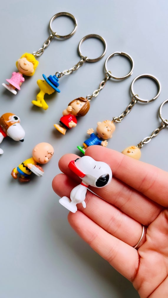 ミニ スヌーピー ピーナッツ キーホルダー、自分だけのオリジナルを選