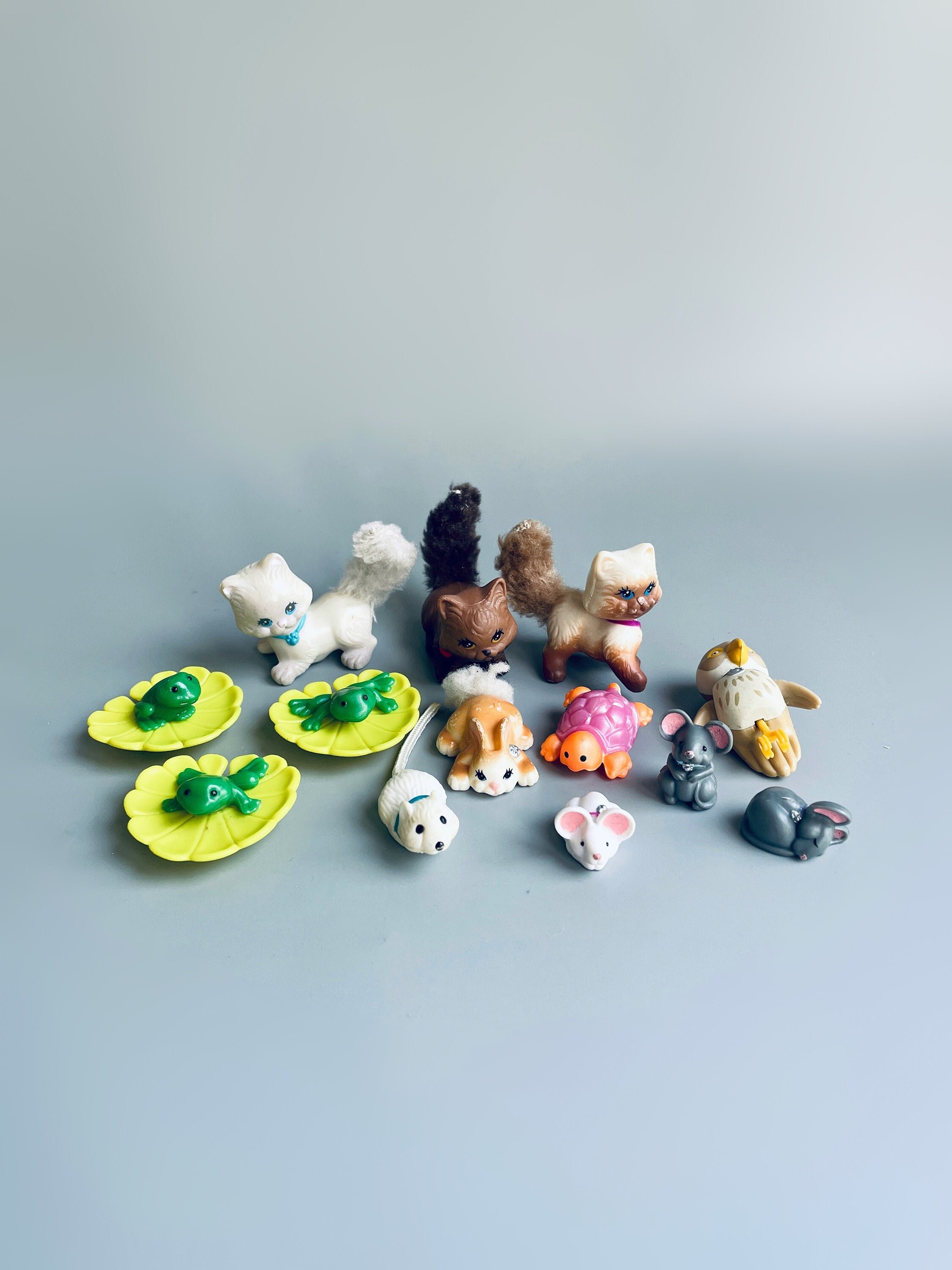Random Lot 30X 0.5 Original Littlest Pet Shop Mini LPS Cute Animals Figure  Toys