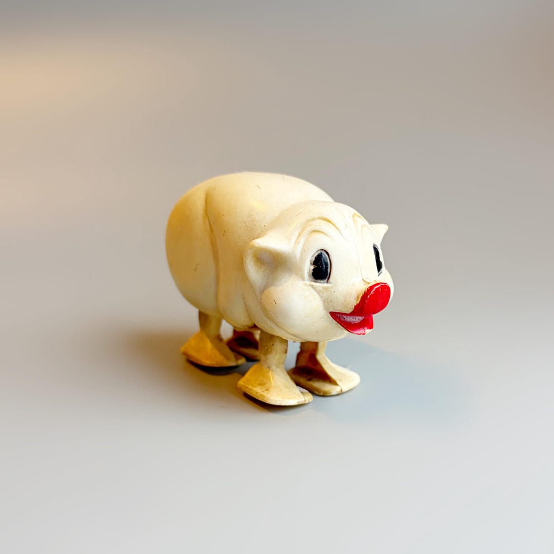 Vintage Pig Plastic Ramp Walker, Kitsch Piggy Vintage 1960s Toy