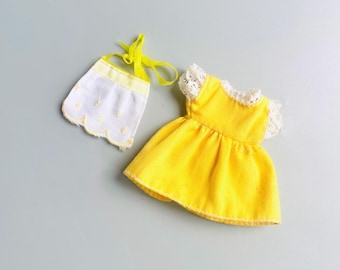 Sylvanian Families Mother Bullrush Frog Clothing, Sylvanian Frog Yellow Dress Pinny Vintage Sylvanian Families Clothes 90's CHOOSE YOUR OWN