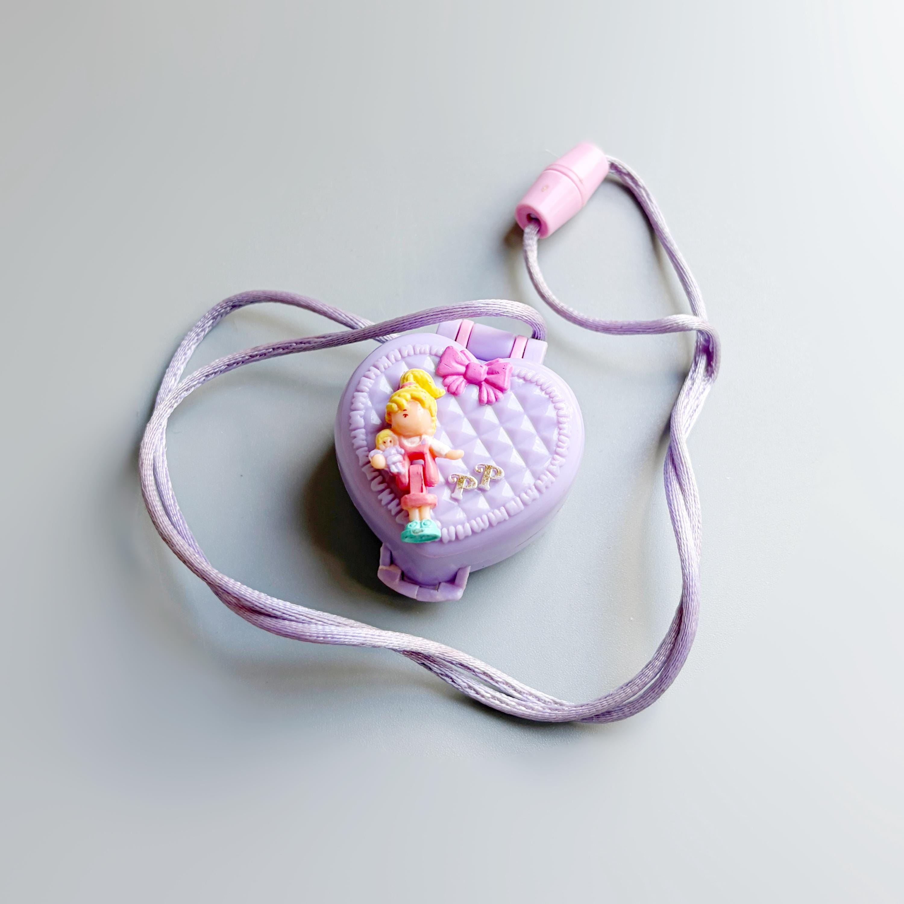 ポーリーポケット　ブルーバード　ベイビーアンドブランケット　ロケット　パープル Vintage Polly Pocket Baby and Blanket Locket, Bluebird Toys 1993