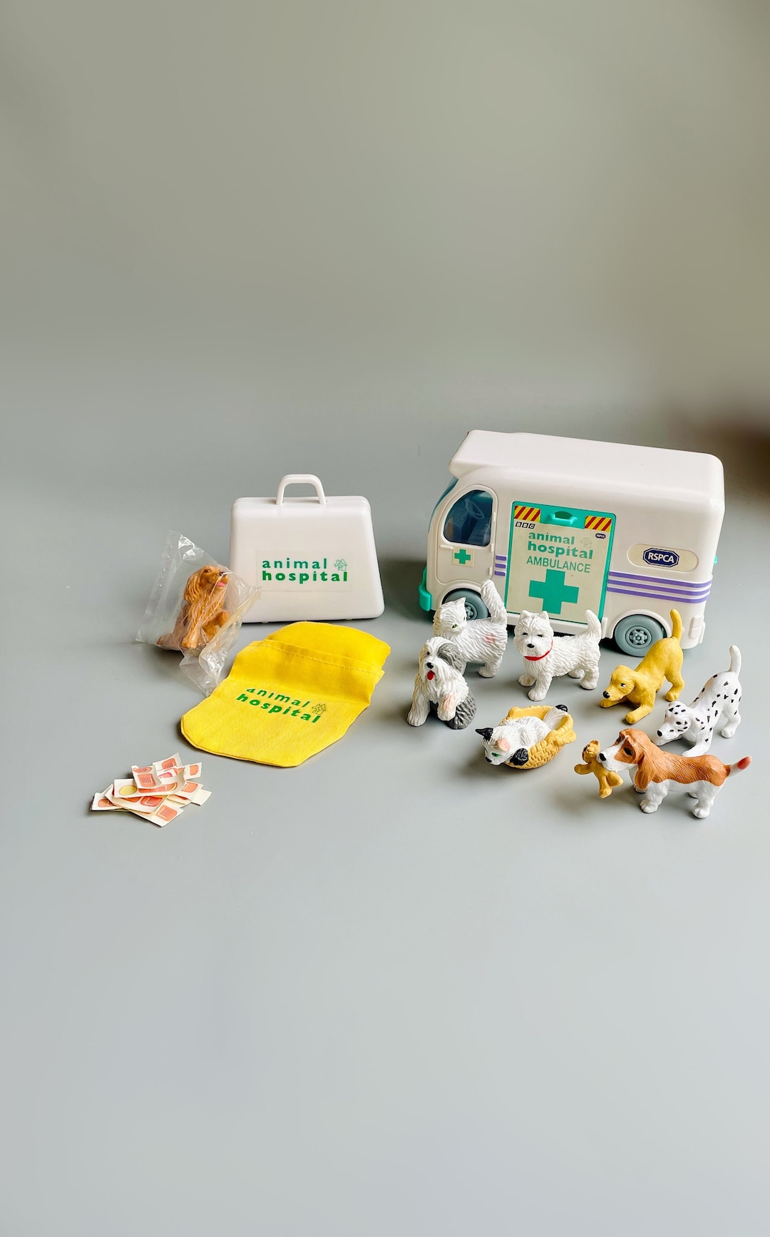 Animal Hospital Puppy in My Pocket, CHOOSE YOUR OWN, Vintage 90's