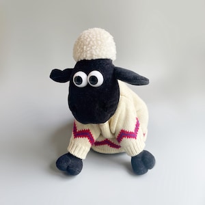 Shaun The Sheep Plush, Wallace & Gromit Vintage 1989, Shaun Sheep In Sweater Plush Aardman Animation 90&#39;s Wallace And Gromit