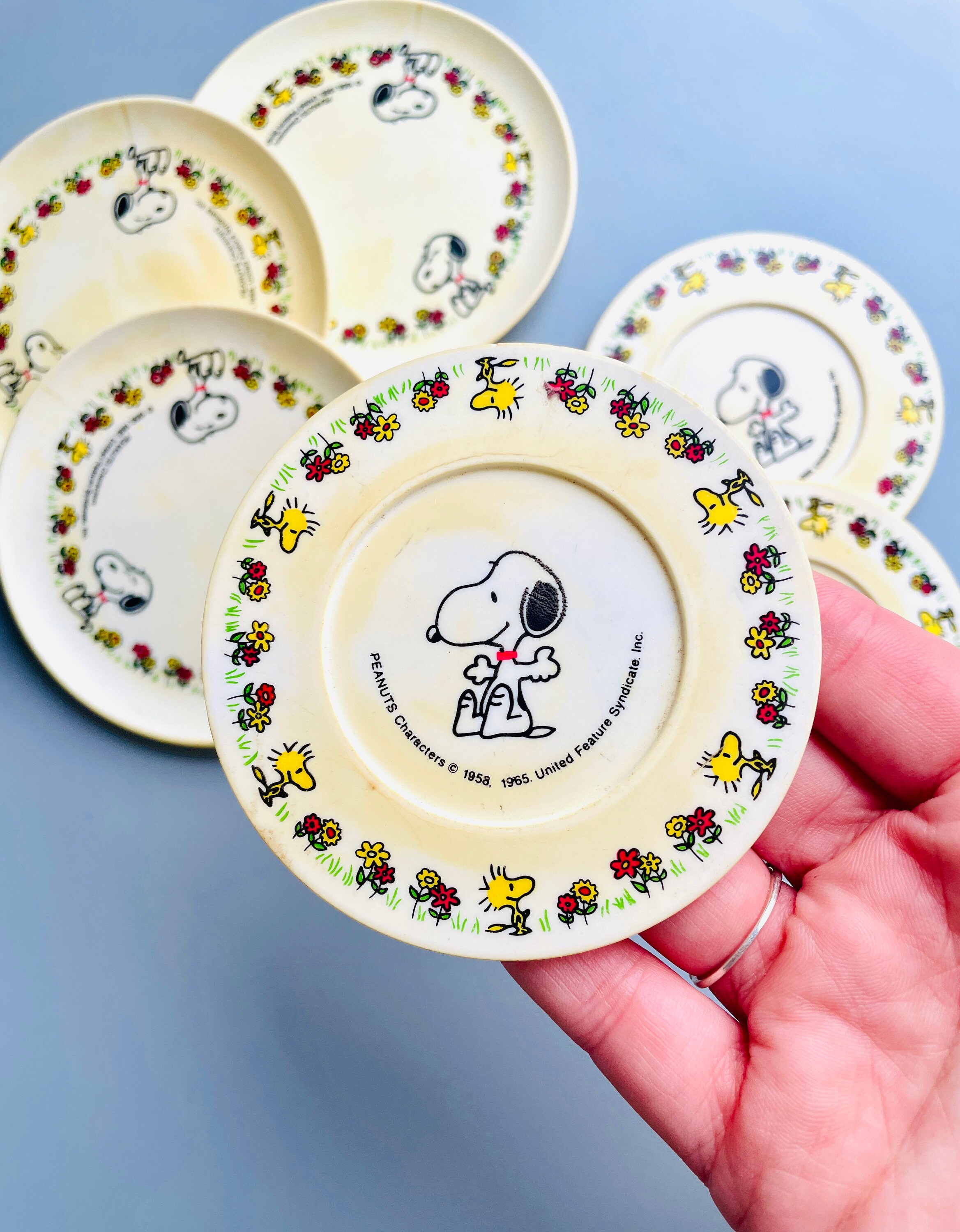 希少✨SNOOPYアンティーク　ヴィンテージ　お皿セット Vintage Snoopy Plastic Plates, 60's Snoopy Tea Set Mini Kids Tea