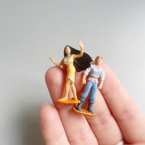 ヴィンテージディズニーのポカホンタスミニフィギュア、自分で選ぼう