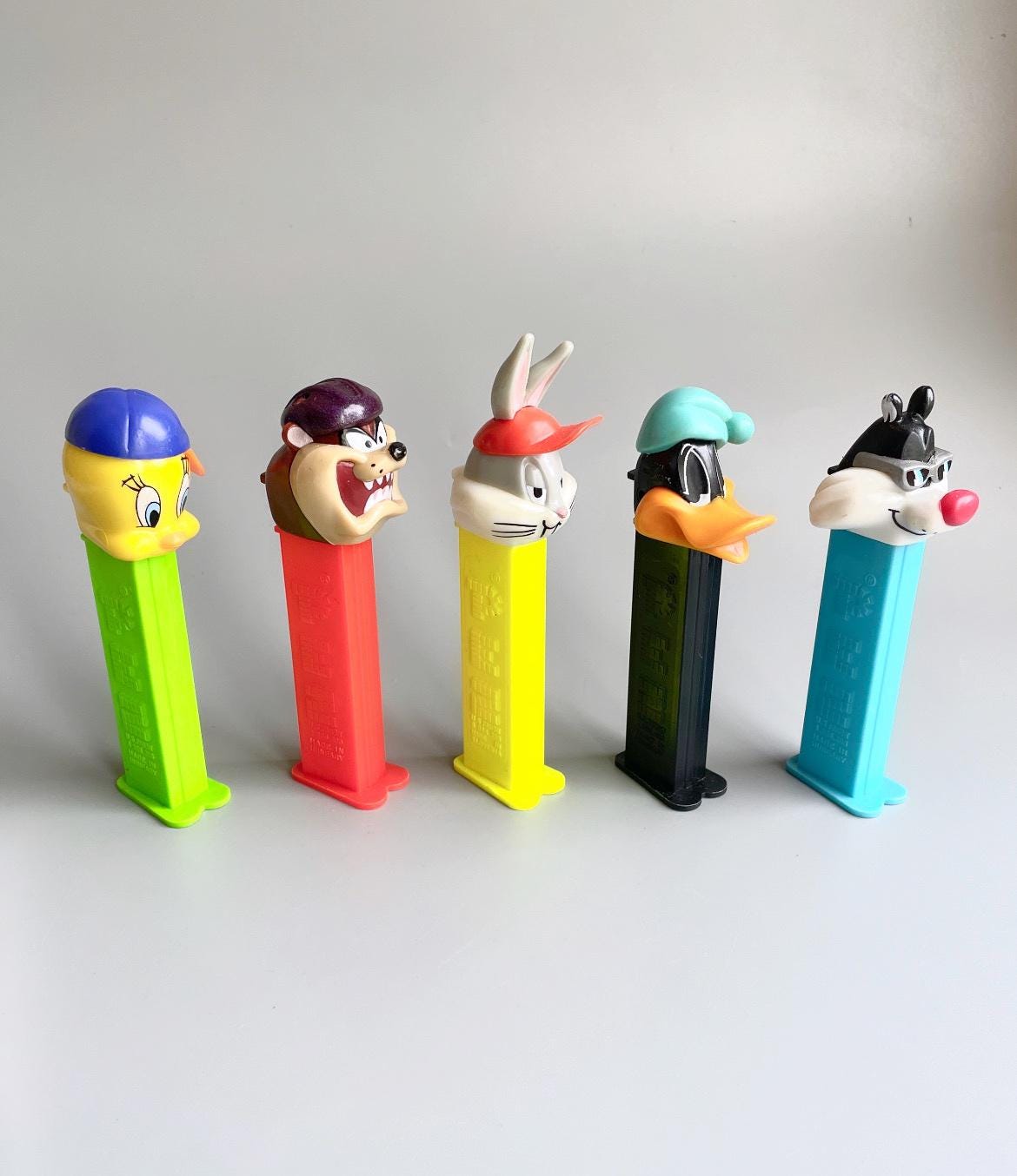 ルーニー・テューンズ ペッツ ディスペンサー、自分で選んで