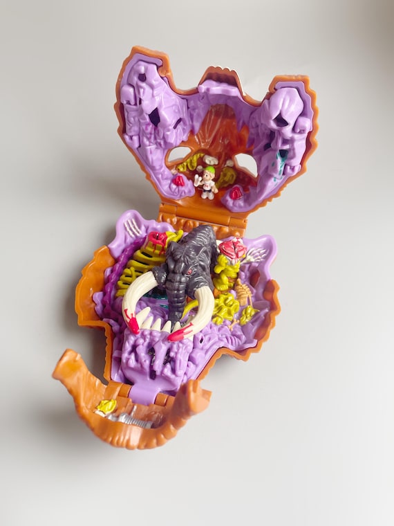 1993 BlueBird Toys Mighty Max Doom Zones Grapples with Battle Cat