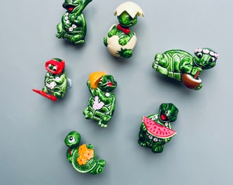Teeny paying Terrapins Kinder Surprise