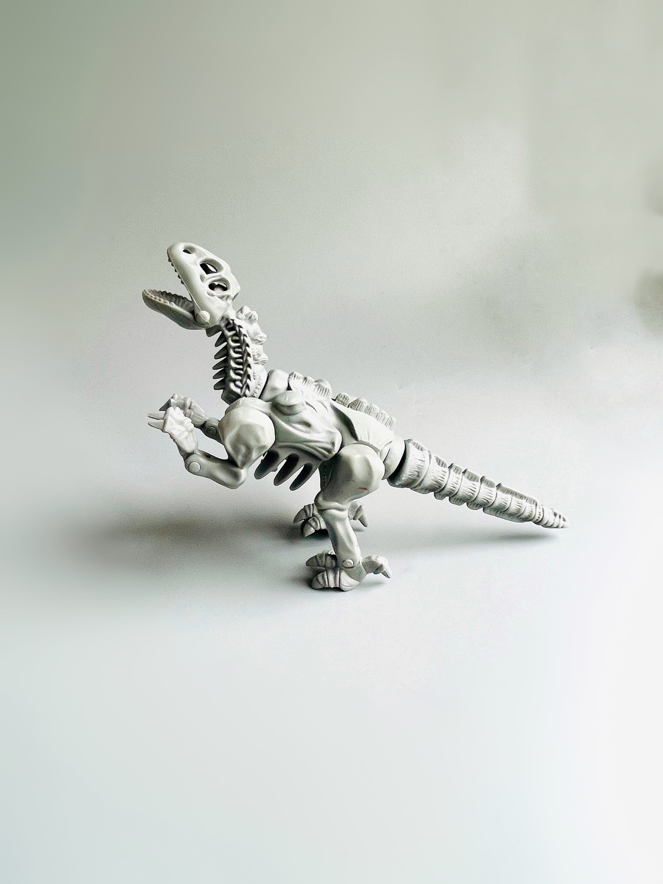 Kenner Bone Age Dinosaur Launcher Action Figure - Dynacus Tail