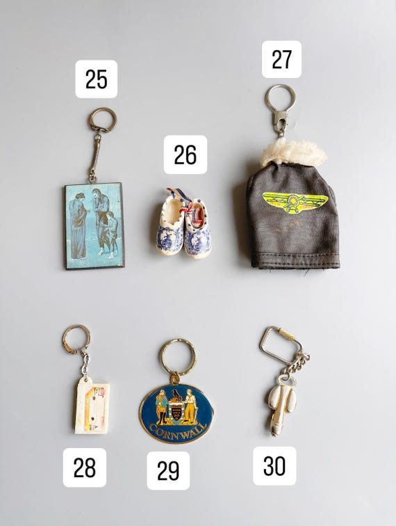 ★US Junk Keychain／Vintage 90's Keychains- CHOOSE YOUR OWN- Nostalgic Character Keyrings