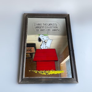 SNOOPY&WOODSTOCK ミラー 鏡 スヌーピーSNOOPY インテリアミラー （ひょっこり） 壁掛け 鏡