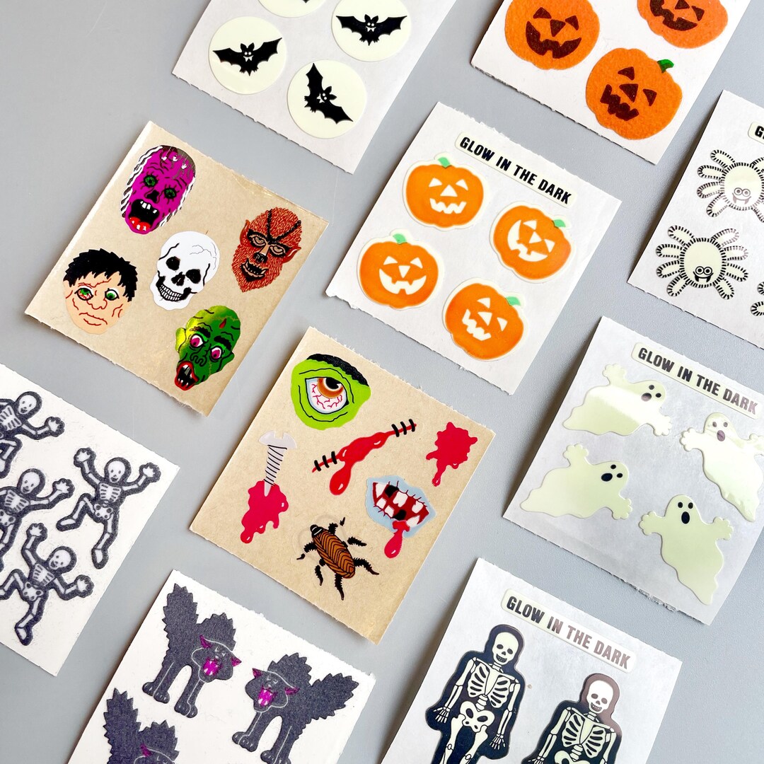 Maxi 蓄光ハロウィンGLOW IN THE DARK サンディライオンシール Vintage Sandylion Halloween Stickers, CHOOSE YOUR OWN, 90's Sandy