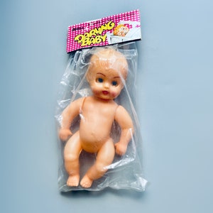 Vintage Plastic Doll In Packaging, Blinking Doll Made In Hong Kong, 60&#39;s Dolly Vintage Toys Sealed In Packaging