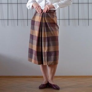 Vintage Wool Blend Pleated Midi Skirt in Rust Brown & Aubergine Purple for Women | Size M | High Waist Mid Length Fall Winter Skirt NVS1003