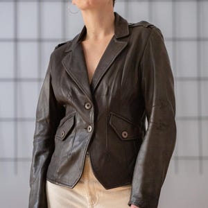 Veste en cuir souple vintage Buttery en Marron Foncé pour femme | Taille L | Blazer droit en cuir véritable. Fabriqué en Italie NVS1052