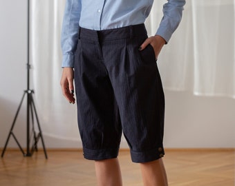 Vintage Pinstripe Shorts: Wool Cotton Navy Blue Pleated Trousers, Size S