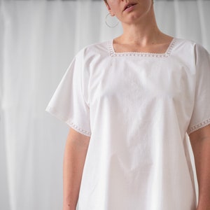 Antique Slip Dress with Crochet Lace Trim in White for Women | Size M - L | 1930s Monogram Embroidered Cotton Short Sleeve Nightdress NVS756