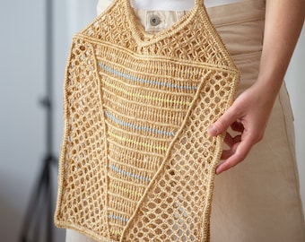 Vintage 1970s Natural Straw Market Bag with Short Handle | Medium Size Open Weave Net Tote Bag in Beige. Accessories for Women NVS717