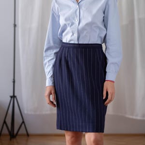 Vintage Guy Laroche Wool Blend Pencil Skirt in Navy Blue for Women | Size XS - S | High Waist Pinstripe Miniskirt. Made in France NVS1716