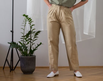 Vintage High Waist Cotton Summer Trousers in Beige for Women | Size M / D 40 | Pleated Straight Leg Canvas Khaki Pants with Pockets NVS230