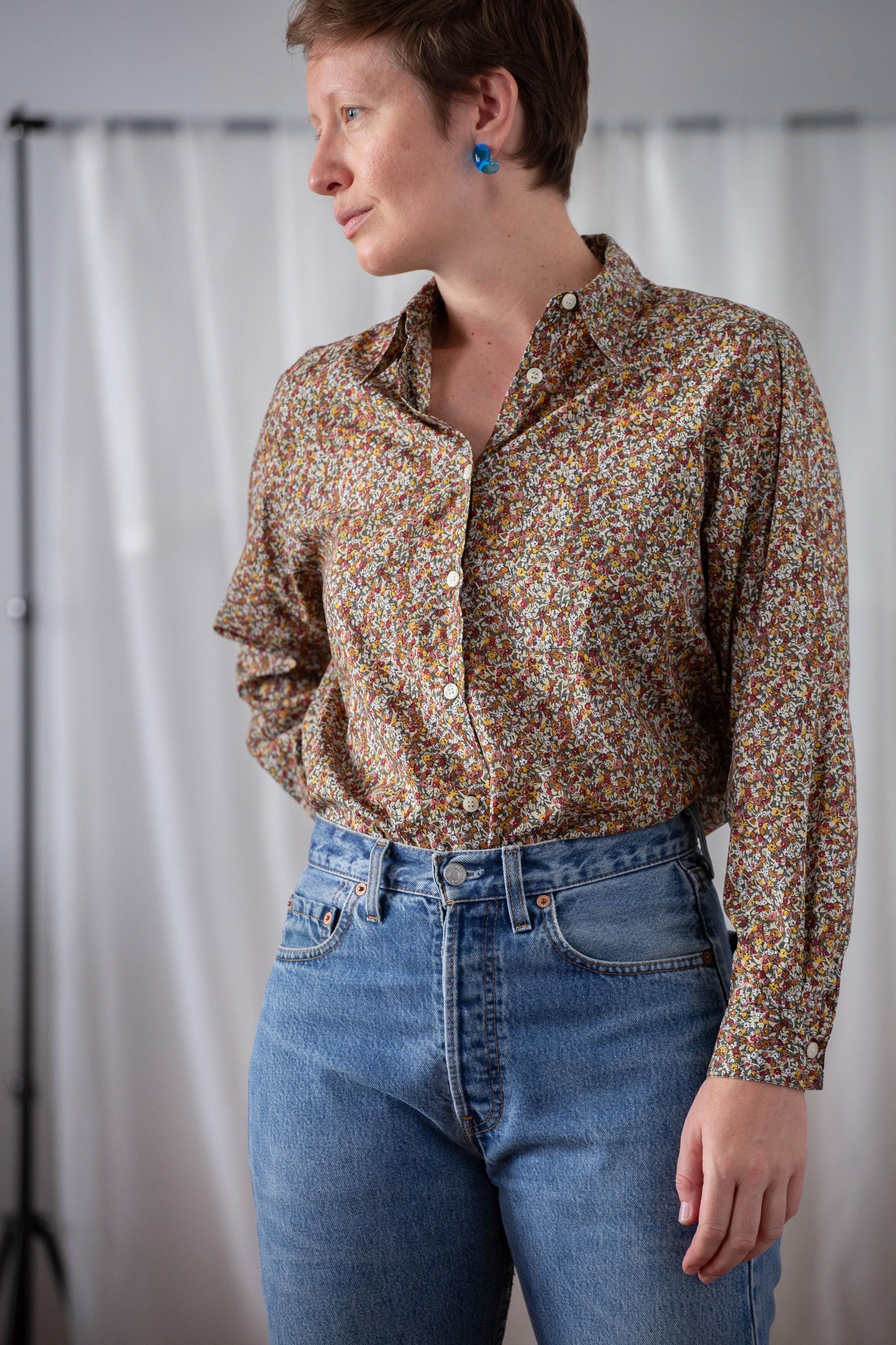 Cacharel シルク プリント シャツ Vintage Cacharel Shirt for Women: Liberty Floral Print Button Down