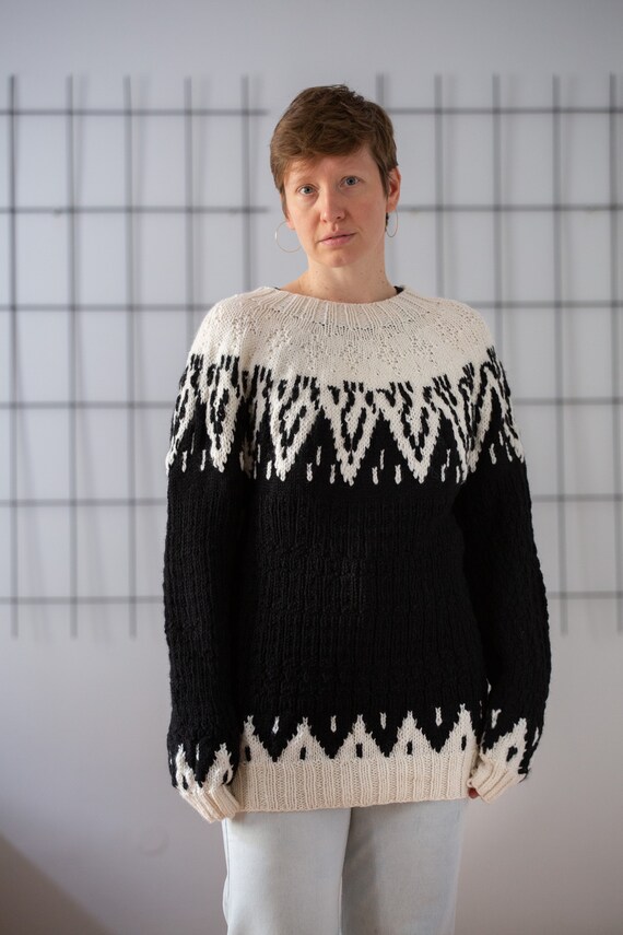 Vintage Wool Knit Fair Isle Sweater in Black & Wh… - image 4