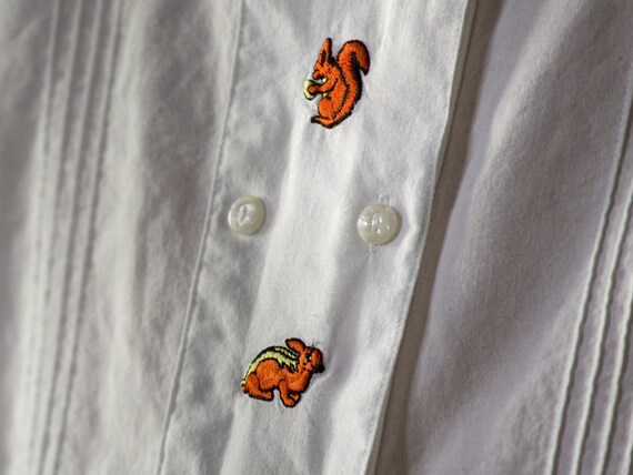 Vintage Folk Cotton Shirt in White with Squirrel … - image 9