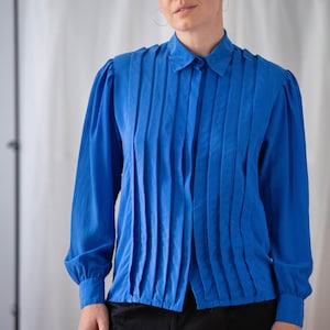 Vintage Pure Silk Pleated Blouse in Azure Blue for Women | Size S | Button Down Straight Collar Long Sleeve Shirt with Pleats NVS1695