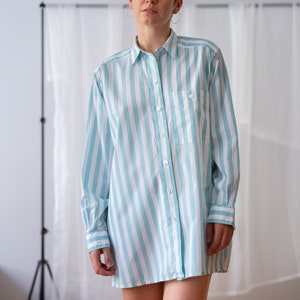 Vintage van Laack Button Down Cotton Shirt in Sea Blue & White Stripes for Women | Size L | Long Sleeve Longline Striped Blouse Top NVS731