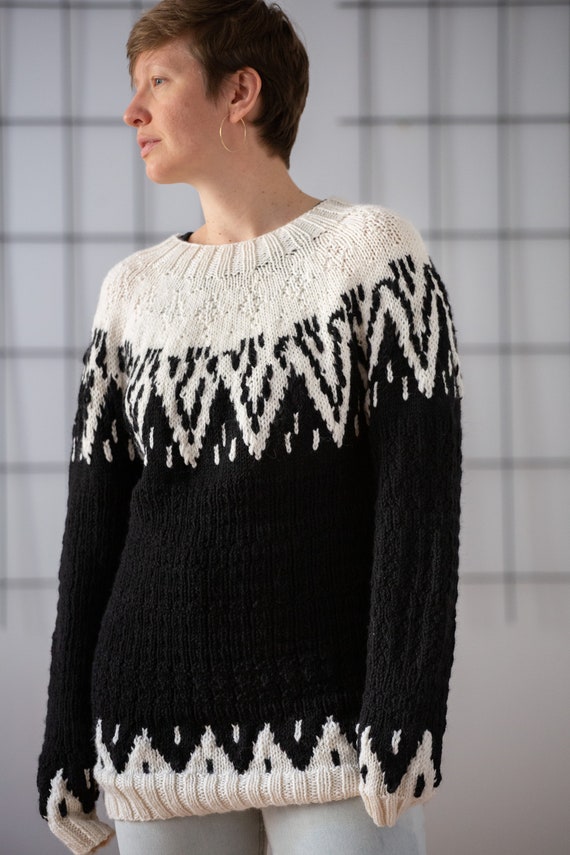 Vintage Wool Knit Fair Isle Sweater in Black & Wh… - image 5