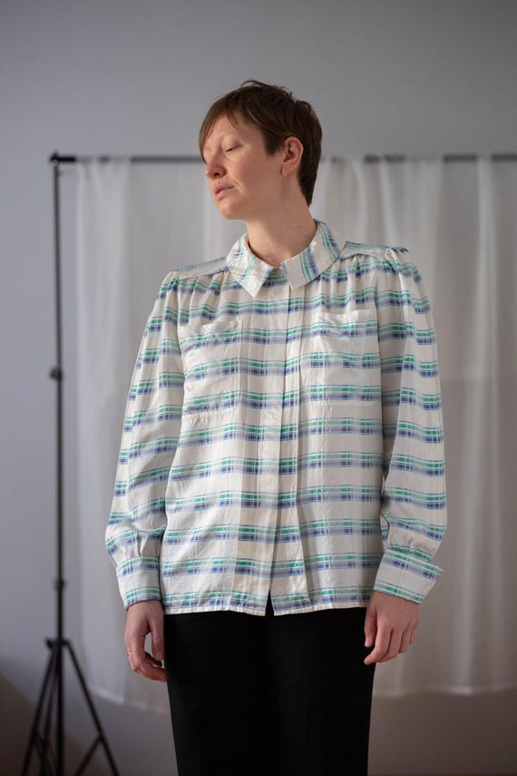 Vintage 100% Silk Blouse in off White for Women | Size M