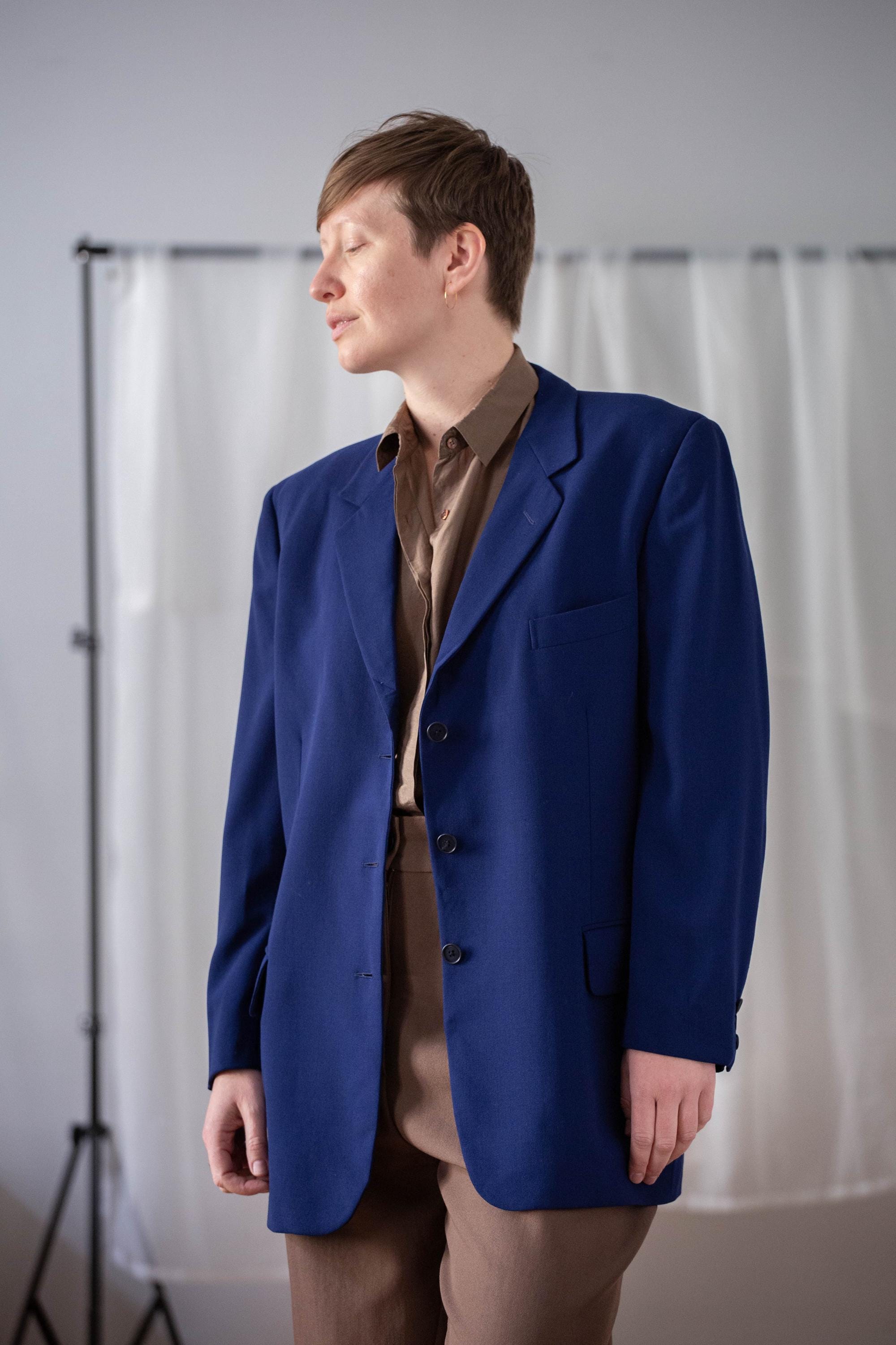 Vintage Italian Wool Crepe Blazer: Indigo Blue Tailored Jacket 