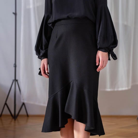 Vintage Italian Wool Trumpet Skirt - Black Midi Skirt, Size L