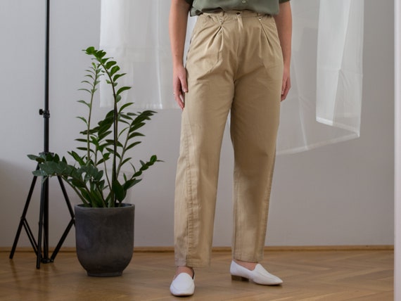 Vintage High Waist Cotton Summer Trousers in Beige for Women Size M / D 40  Pleated Straight Leg Canvas Khaki Pants With Pockets NVS230 