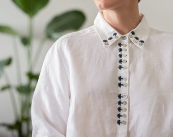 Vintage 100% Linen Folk Blouse in White with Green Embroidery | Size L - XL | Embroidered Multibutton Linen Shirt Top for Women NVS203