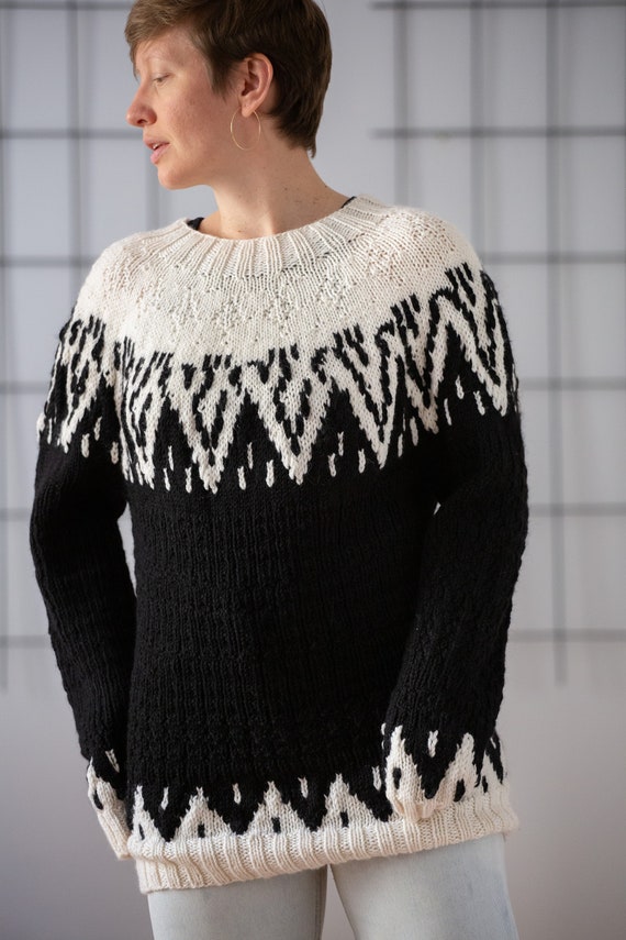 Vintage Wool Knit Fair Isle Sweater in Black & Wh… - image 2